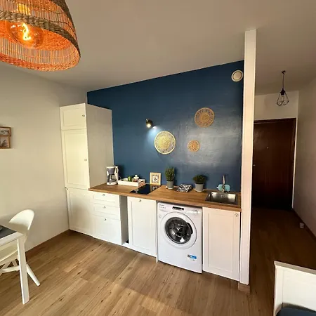 Διαμέρισμα Quiet In Rcm Close To Train Station And Beaches *